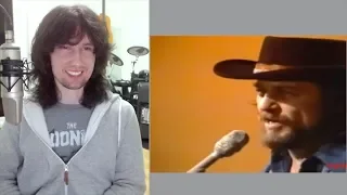 British guitarist analyses Waylon Jennings' live ad lib in 1975!