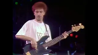 Queen - Another one bites the dust Live  INSTRUMENTAL & BASS LOUDER