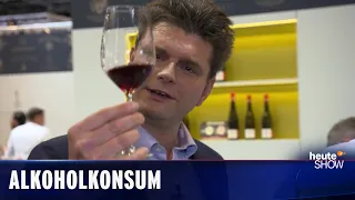 Lieblingsdroge Alkohol: Lutz van der Horst auf der Spirituosen-Messe | heute-show vom 20.05.2022