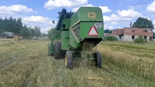 То не можна дочекатись комбайна, а тут відразу два John Deere 942 Нива Ск-5