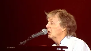 Paul McCartney - Let Em In (2018.12.06 Vienna, Austria Stadthalle)