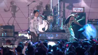 DNCE performing at 2015 Nickelodeon HALO Awards