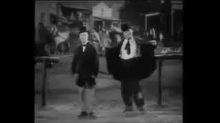 Opa gamda ça, version, Laurel Hardy