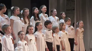 Песни войны и победы исполнили в кировском городском дворце культуры