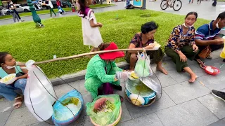 Yummy Khmer Rice noodles - Cambodian Food tour Walking tour at Riverside in Phnom Penh