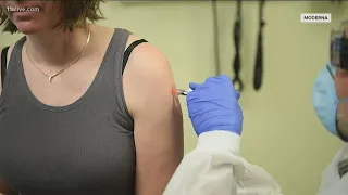 Hope for end-of-year COVID vaccine, experts say