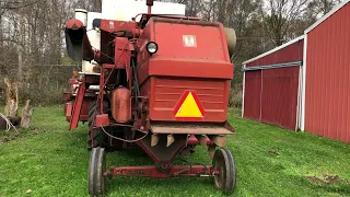 1976 IH 715 Gas Combine- B&H Online Only Farm Auction 11/18/21