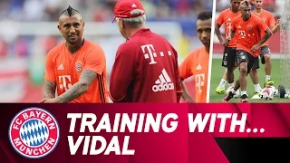 Training with Arturo Vidal | FC Bayern
