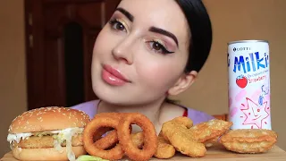 ПОЖРЕМ ?? ПОСИДЕЛКИ С ВКУСНЫМ MCDONALDS MUKBANG Ayka Emilly