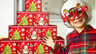 Mark Unboxing many new cars in Merry Christmas Stories