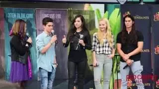 #DescendantsFanEvent Sofia Carson, Dove Cameron, Booboo Stewart, Cameron Boyce #Disney #Descendants