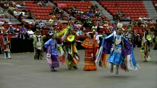 Women's Trick Song Contest - 2011 Red Earth Pow Wow - Powwows.com Vintage