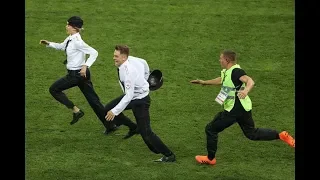 Полиция на чм 2018  Пуси райт выбежали на поле на финале чемпионата мира по футболу в России 2018 Ви
