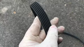 Auxiliary drive belt (fan belt) replacement on Freelander 2/LR2