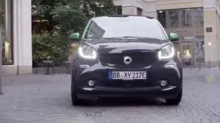 smart fortwo electric drive coupe - Charging | AutoMotoTV