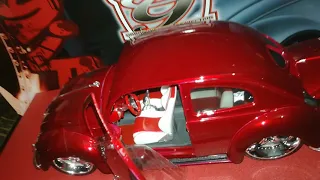 Bochito Maisto vintage Volkswagen Beetle 1951 red v bugz 1/18