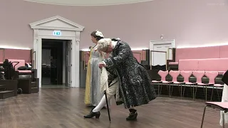 How To Bow - the polite form for a gentleman to introduce himself in 18th century Britain