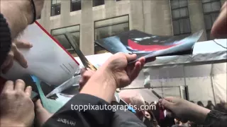 Ben Affleck - SIGNING AUTOGRAPHS while promoting in NYC