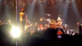 Pearl Jam performing "Smile" (Jeff Ament Guitar) live @ Oracle Arena in Oakland on November 26, 2013