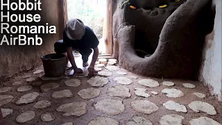 Hobbit House | Natural wood floor | SUSTAINABLE LIVING | OFF GRID FARM | AIRBNB SUPERHOST ROMANIA