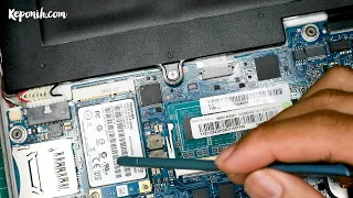 komponen-komponen  laptop dan upgrade wifi bluetooth
