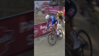 Mathieu van der Poel VS Wout van Aert! #shorts