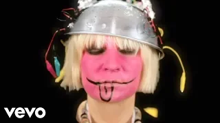 Sia - Clap Your Hands (Video)