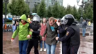 Массовые задержания и разгон акции протеста на Пушкинской площади 03.08.2019.