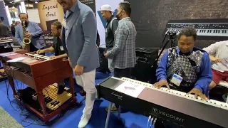 Kris Nicholson Test Drives The Viscount Ledend 70s 88 key Stage Piano At NAMM 2022 day 1