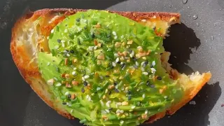 ТОСТ С АВОКАДО 🥑 AVOCADO TOAST #short #shorts