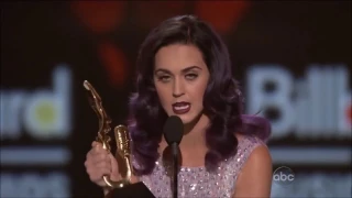 Lisa Marie Presley Presents Spotlight Award to Katy Perry - Billboard Music Awards 2012