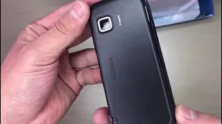 Original Nokia 5230 red detail real shot video