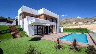 Villa with private pool and panoramic views of Benidorm