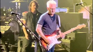 Mike McCready (PEARL JAM) Impales Marshall Stack - “Even Flow” Solo @UC - Chicago IL 9.7.23