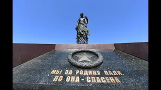 Ржевский мемориал Советскому солдату: поток посетителей не прерывается ни на час