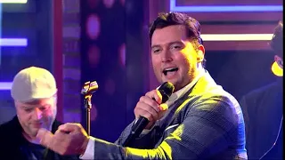 Tino Martin - Zij Weet Het  - RTL LATE NIGHT MET TWAN HUYS