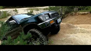 Jeep Cherokee XJ 4.0 vs. Toyota 4Runner 2.4 TD