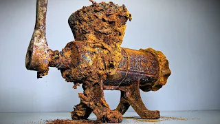 Very Rusty Antique Meat Grinder Restoration ! Lot Of Amazing Restoration Techniques