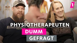 Physios müssen ständig Leute massieren! | 1LIVE Dumm Gefragt