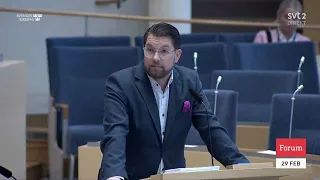 EU:s förbud mot fossila bilar skadar Sverige – Jimmie Åkesson