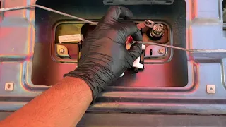 2007 Toyota Tundra Tailgate Latch Replacement