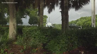 1 dead after plane crashes onto Jacksonville golf course, JFRD says