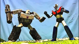 Mazinger Z vs Mechanical Beast Megatron G1 | Mazinger Z + Transformers Stop Motion | LJPL Animation
