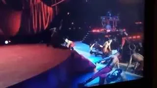 Madonna Falls down stairs LIVE at Brit Awards