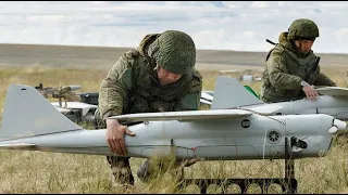 Боевой дрон БПЛА ВСУ бомбит позиции противника