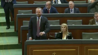 Klan News - Debate e fyerje në kuvendin e Kosovës