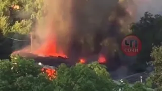 Пожар на складе скутеров в Сочи