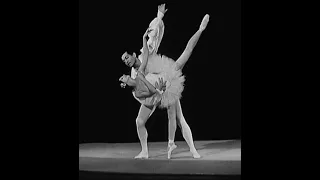 Serge Lifar, Liane Daydé - Pas de Deux from 'Suite en blanc'