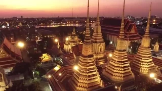 Temple of Dawn - Wat Arun - Bangkok Thailand