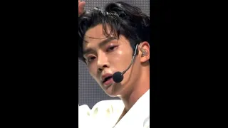 Rowoon focus full cam SF9 KCON NY 2019 O SOLE MIO 로운 ロウン